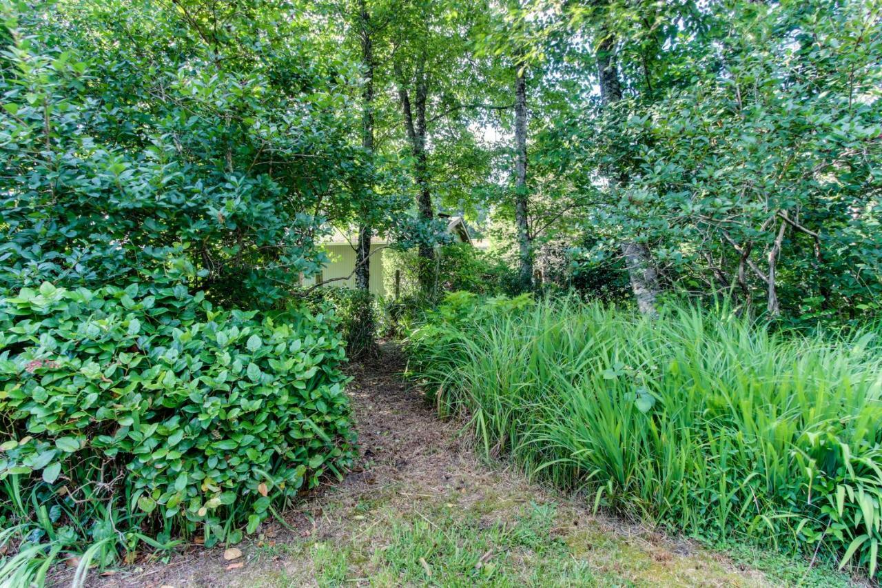 Rhododendron Grove Villa Cannon Beach Exterior photo